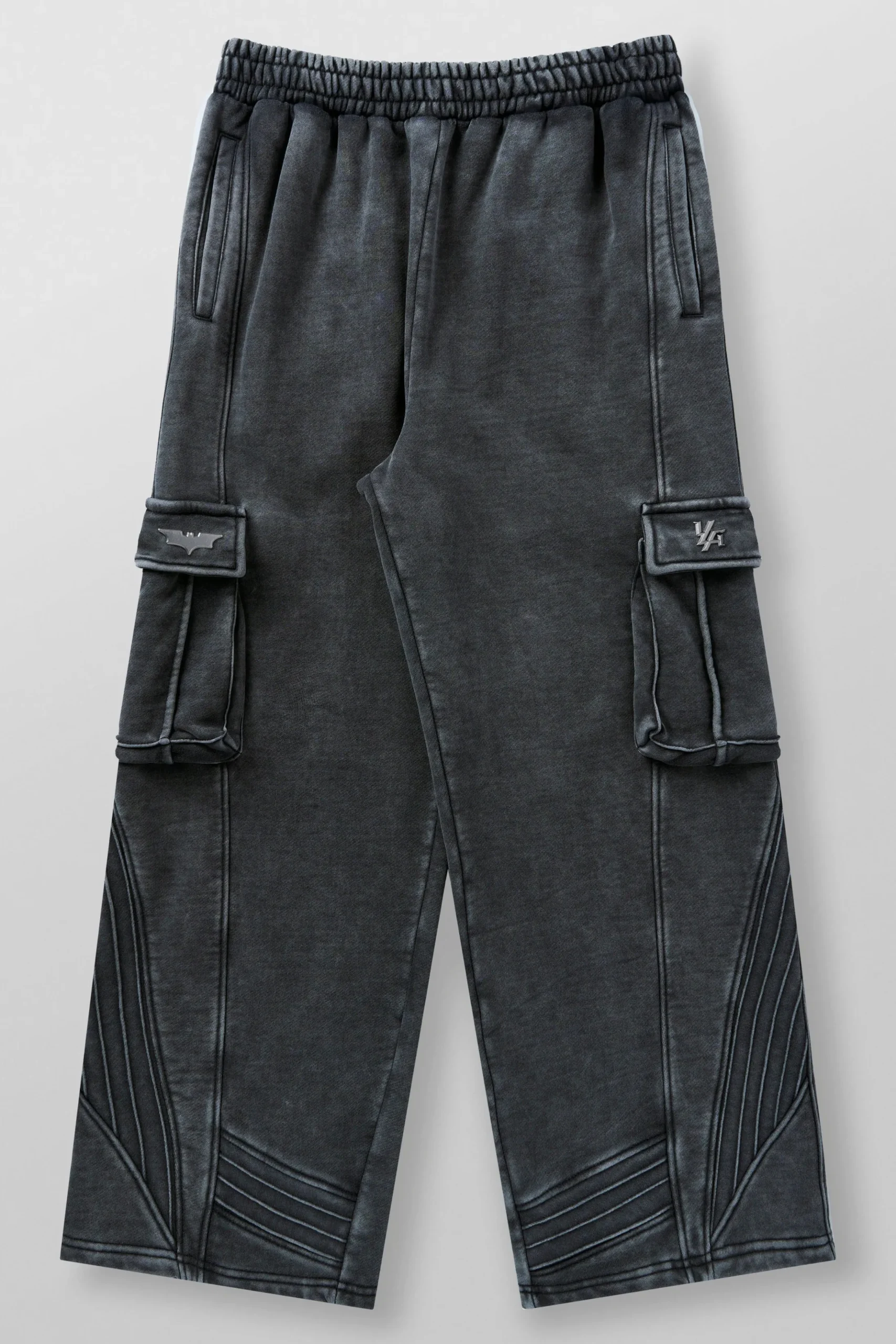 2131 - Batman Armored Sweats