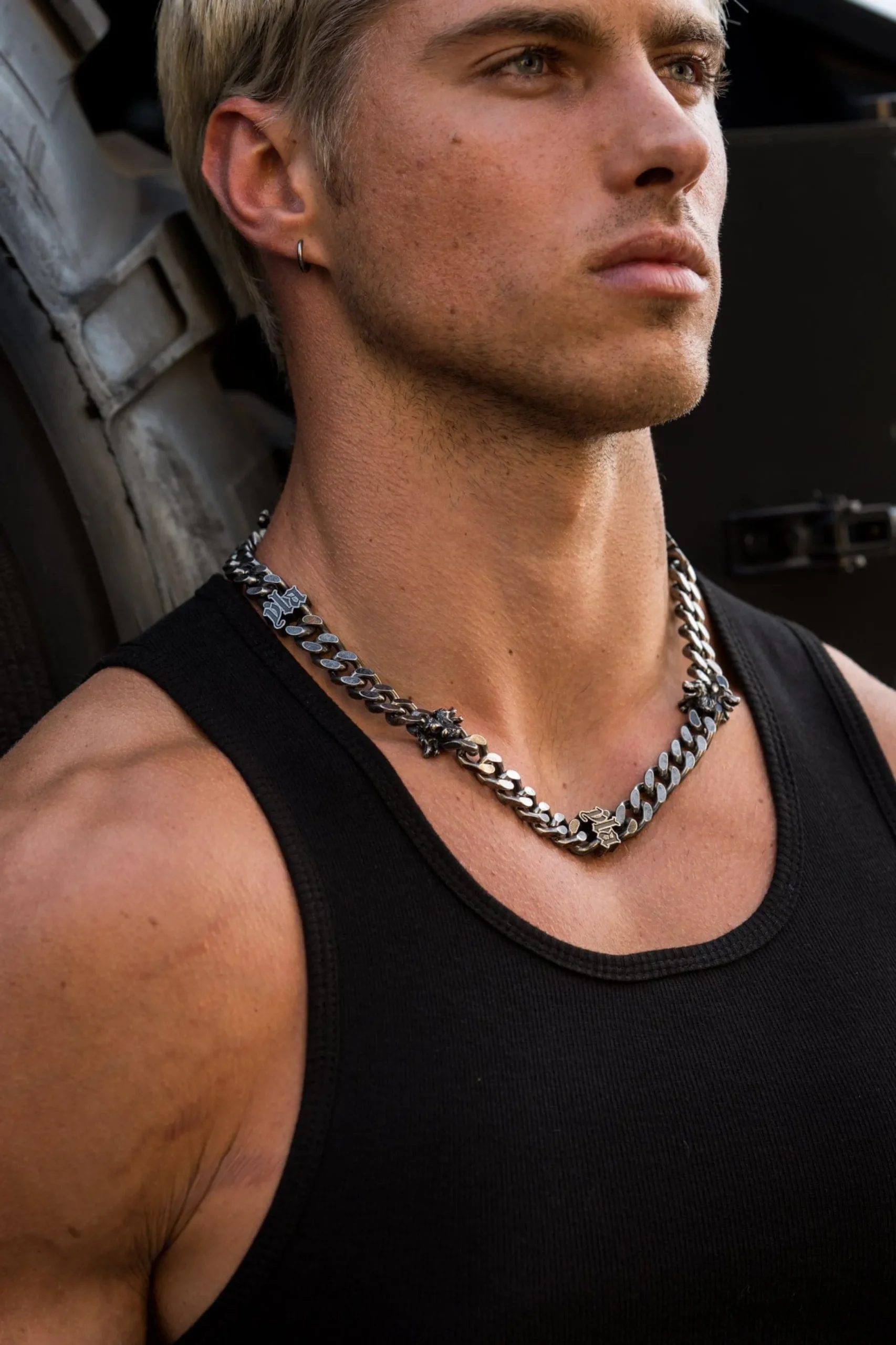 9100 - Cars & Curls - Necklace