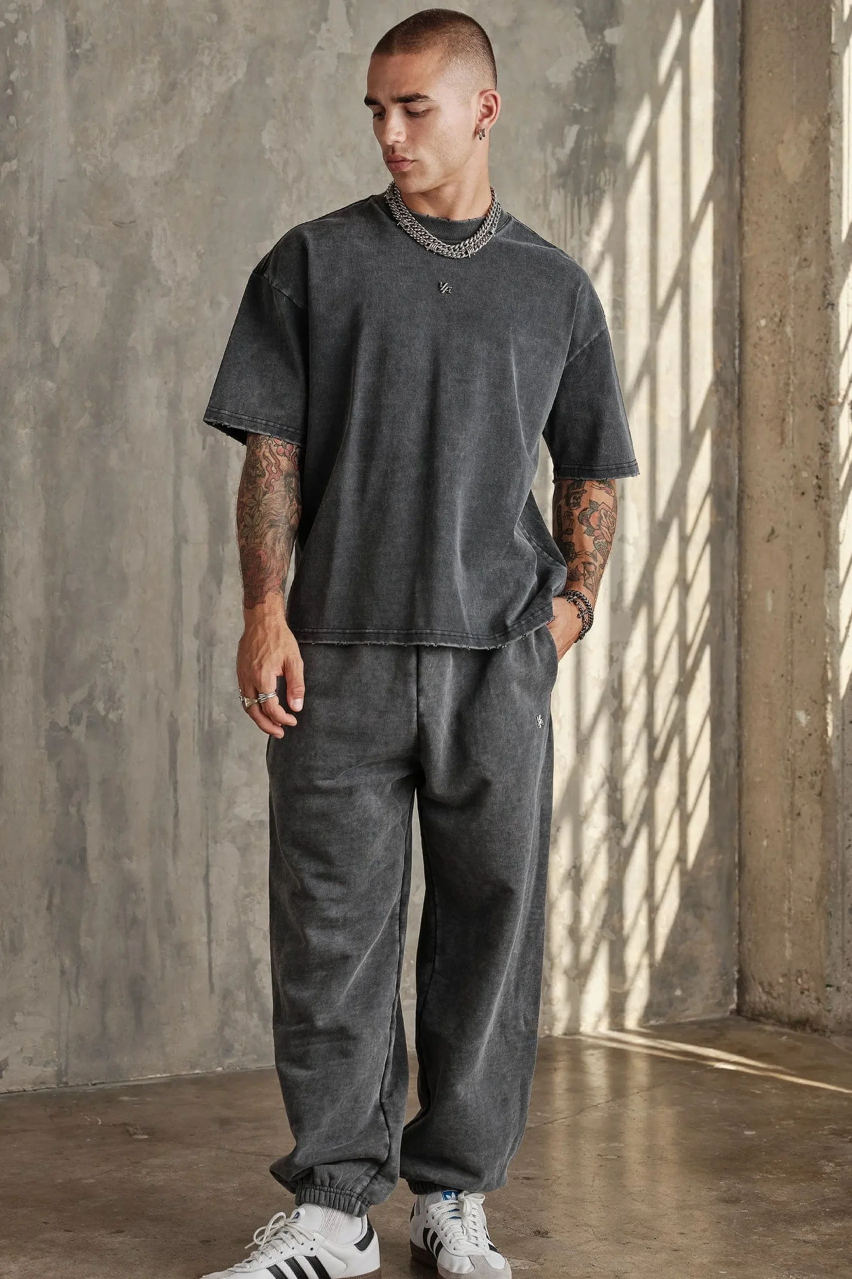 2069 - Elevated Essentials - Baggy Joggers