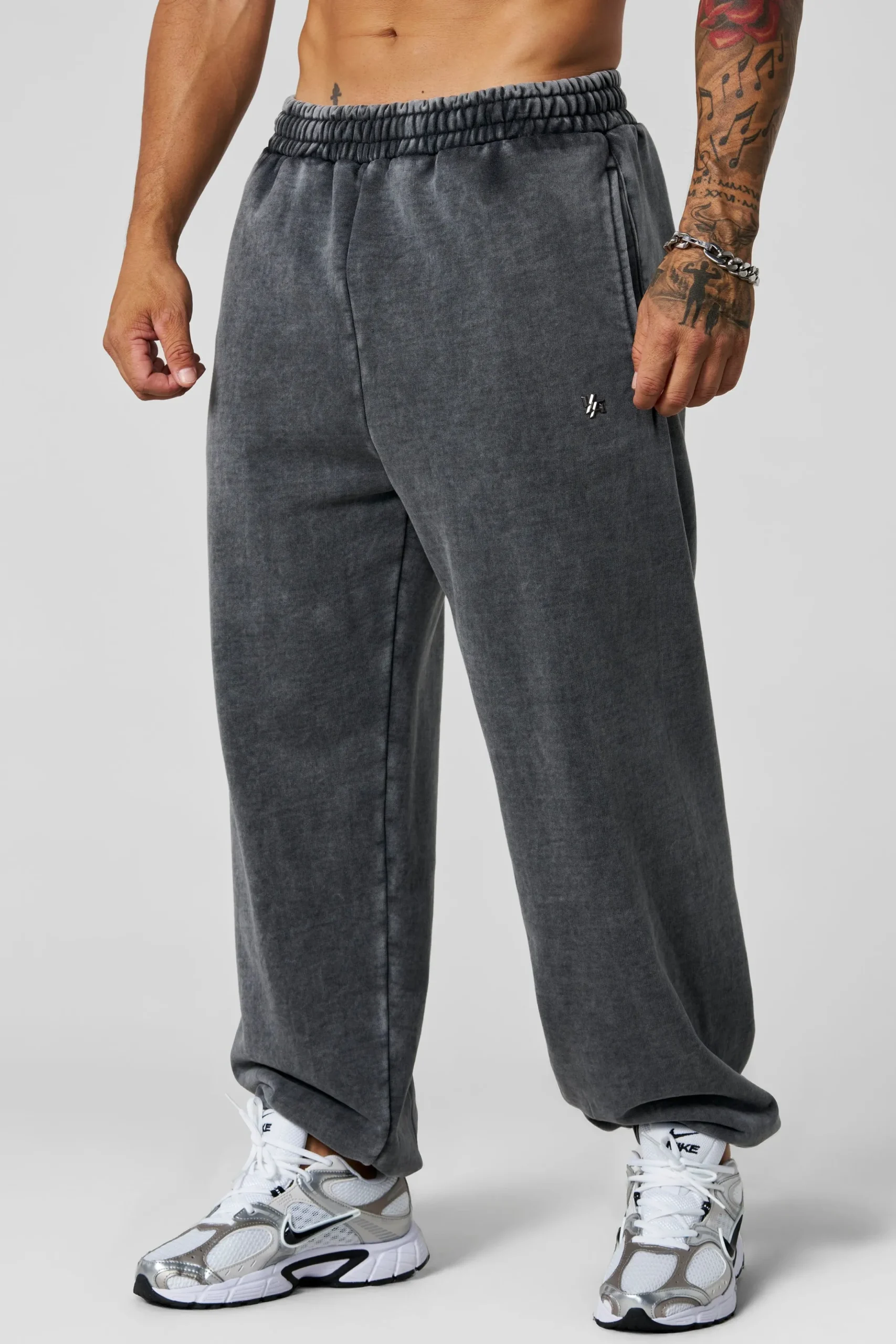 2069 - Elevated Essentials - Baggy Joggers
