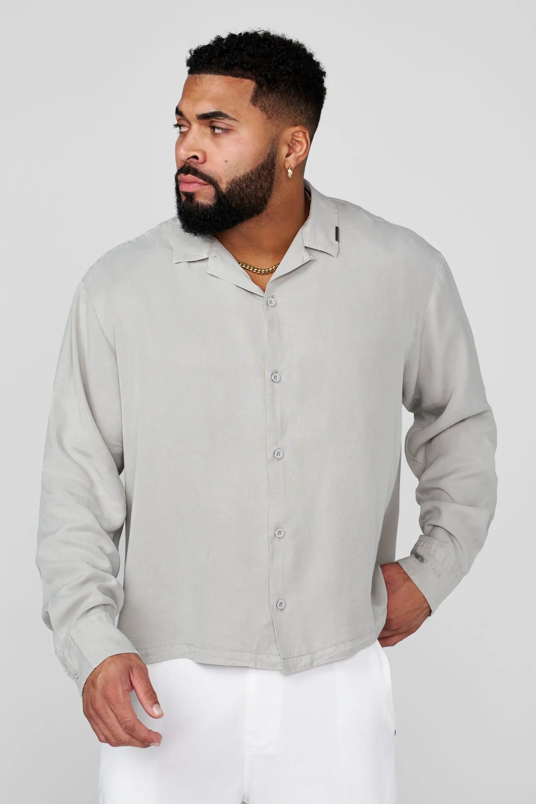 8053 - Flowy Button-ups