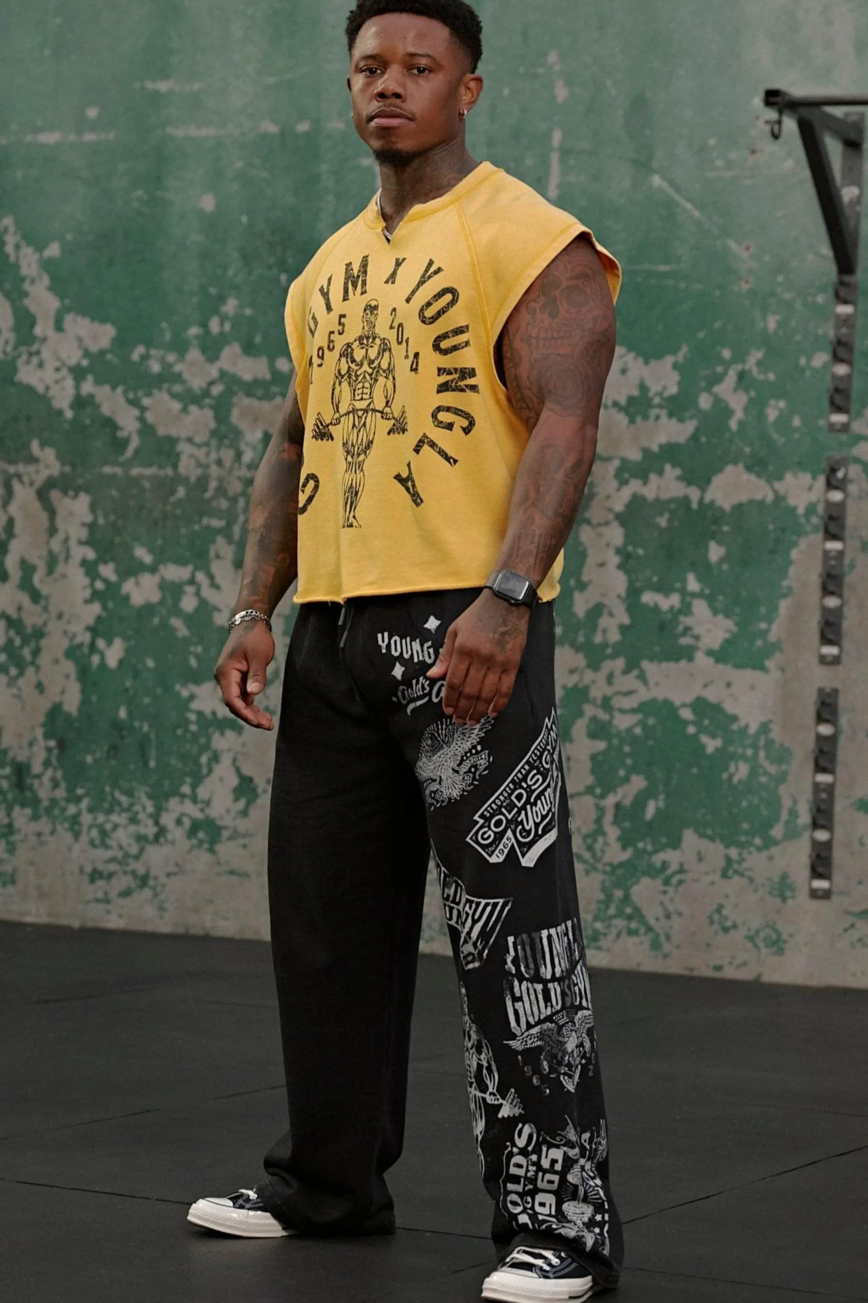 2142 - Golds Gym Evolution Sweats