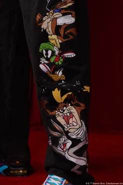2183 - Looney Tunes Squad Sweats