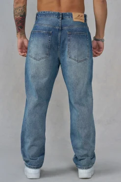 6052 - Straight Cut Jeans