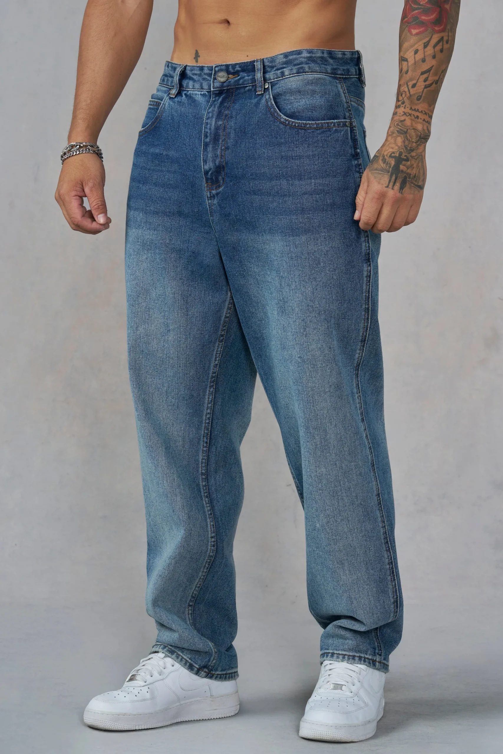 6052 - Straight Cut Jeans