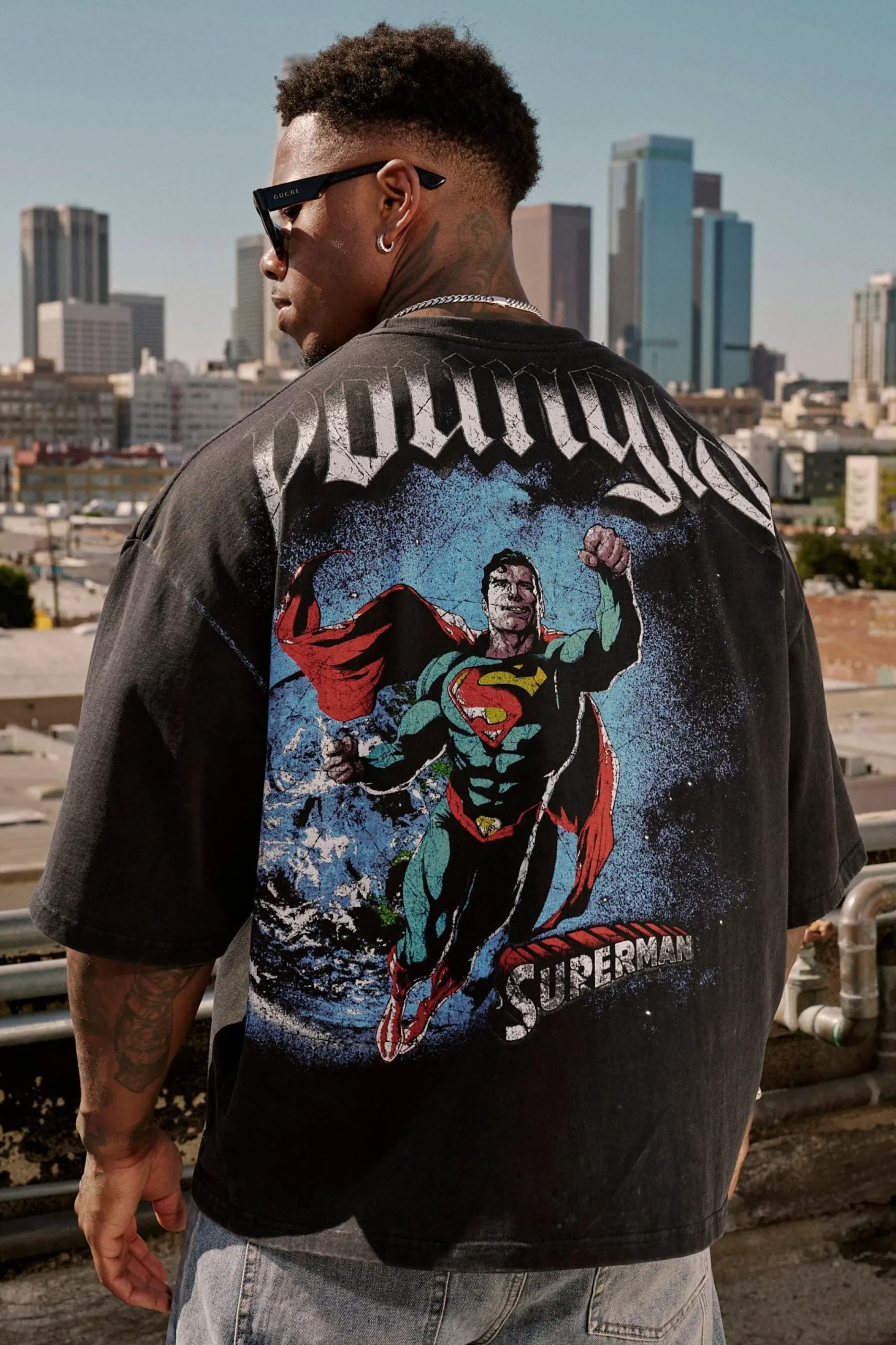 4064 - Superman Huge Tees