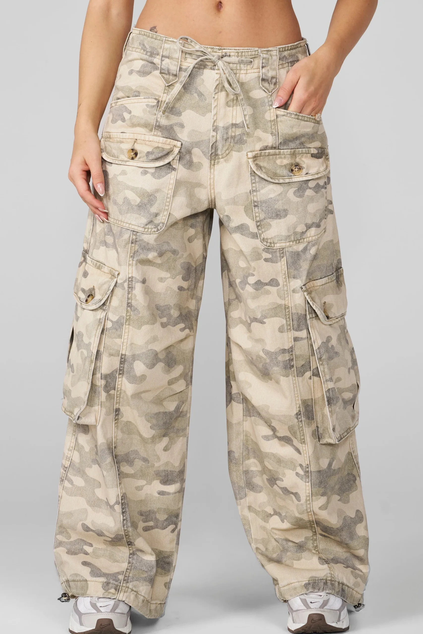 W2231 - Cargo Jean