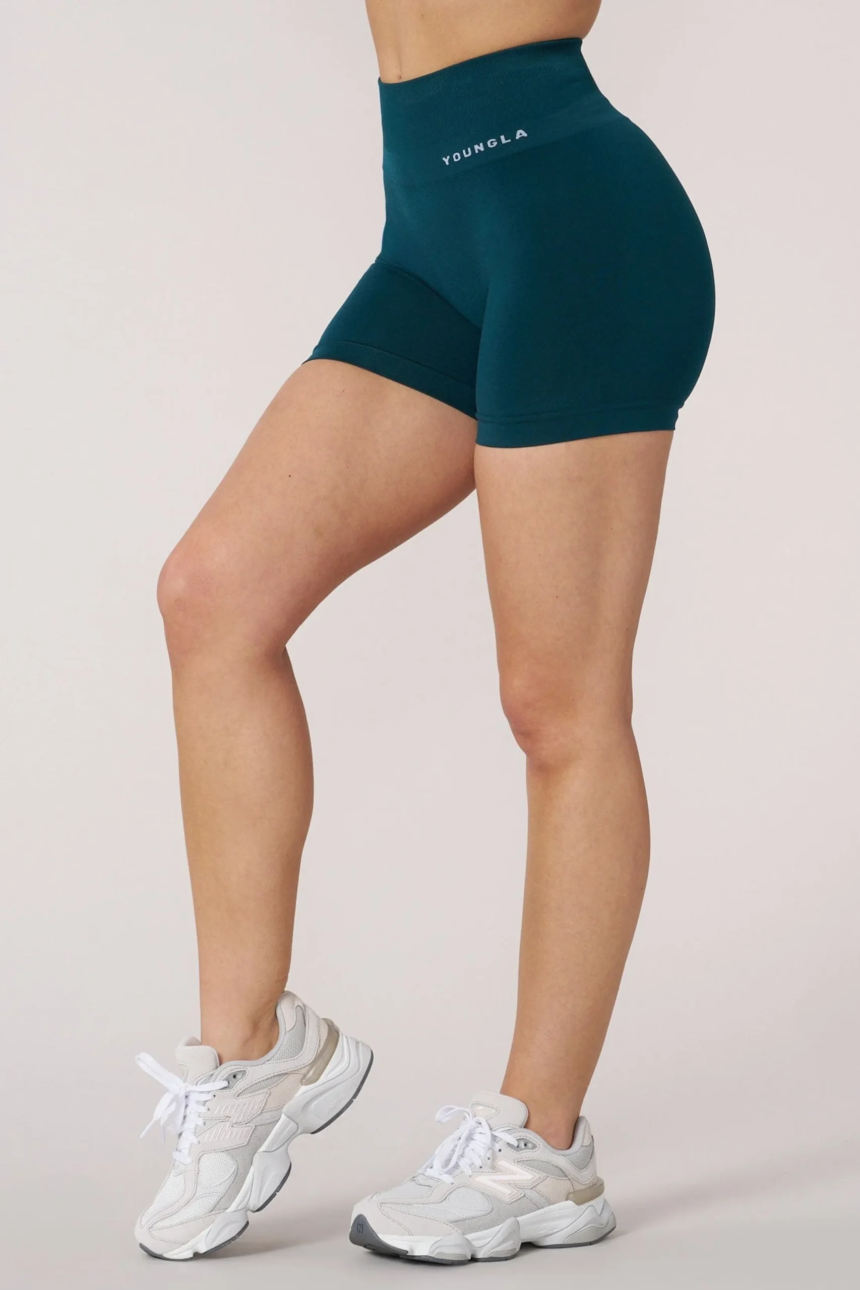 W120 - Core Seamless Shorts