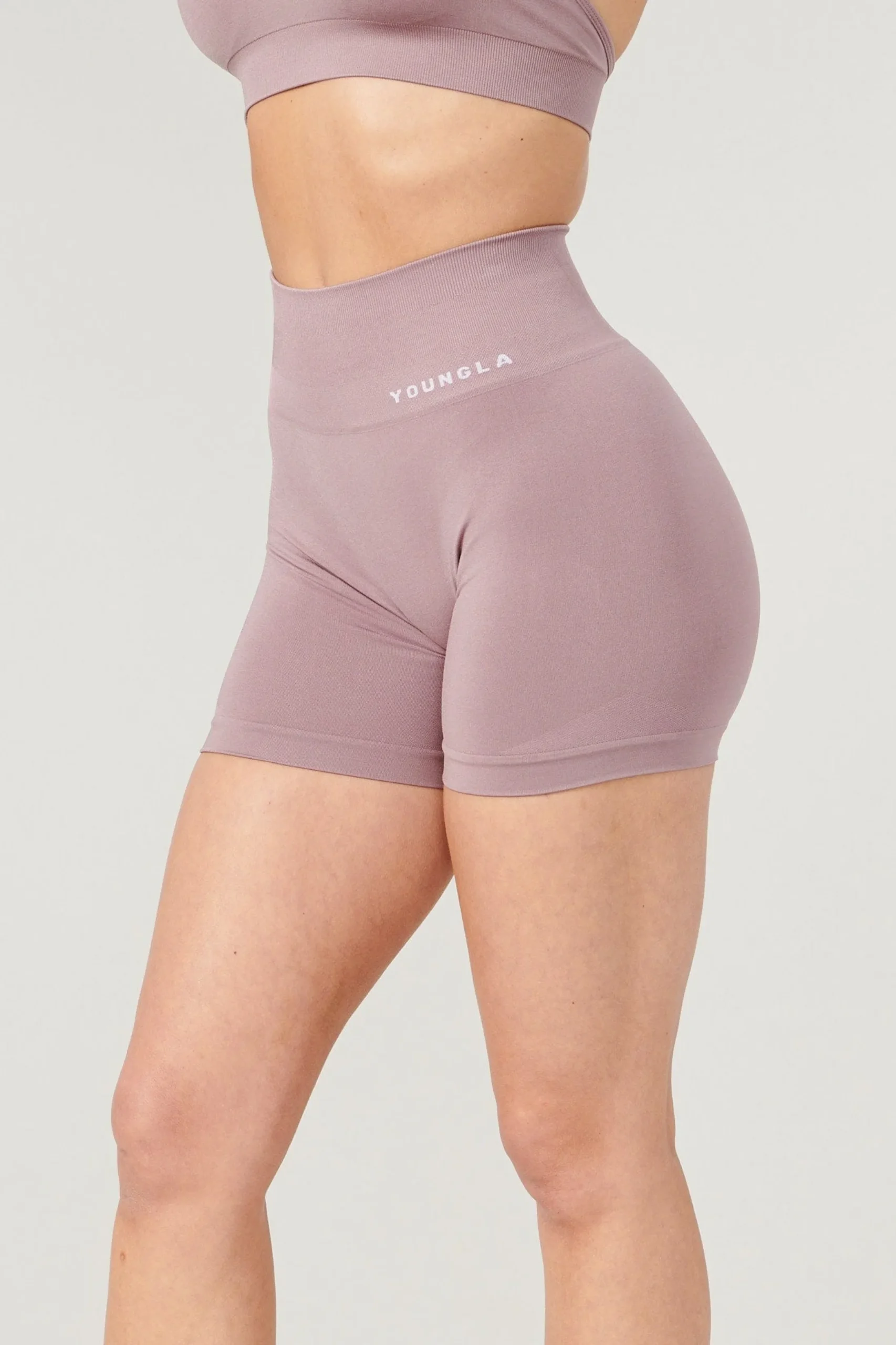 W120 - Core Seamless Shorts