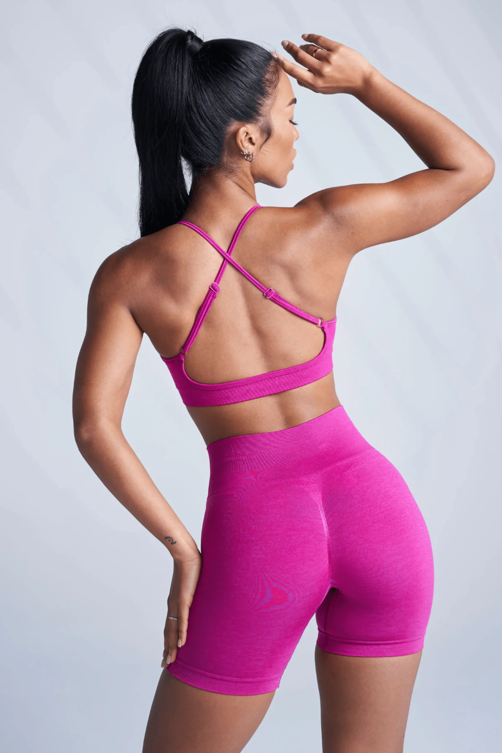 W120 - Core Seamless Shorts