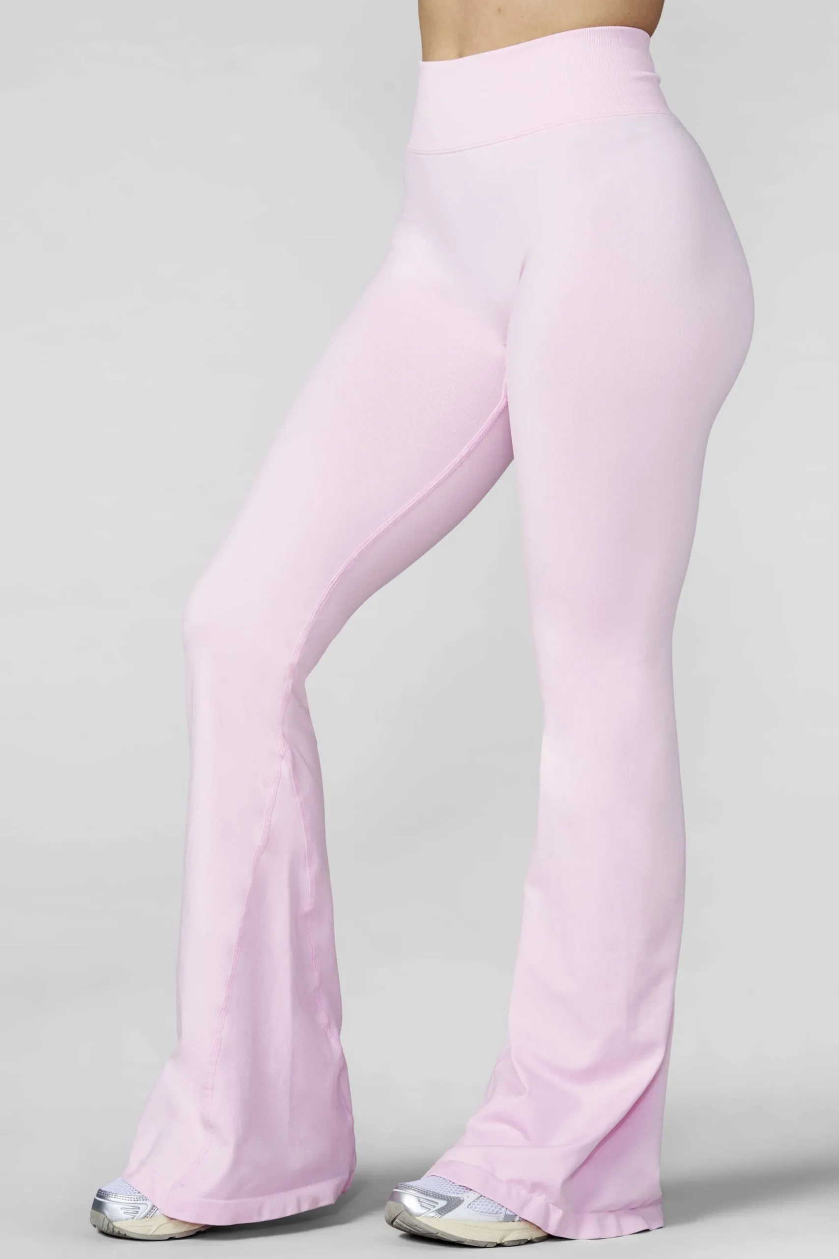 W2206 - Curve Seamless Flare Leggings (Reg)