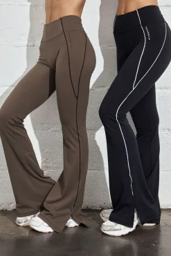 W285 - Elevate Flare Leggings