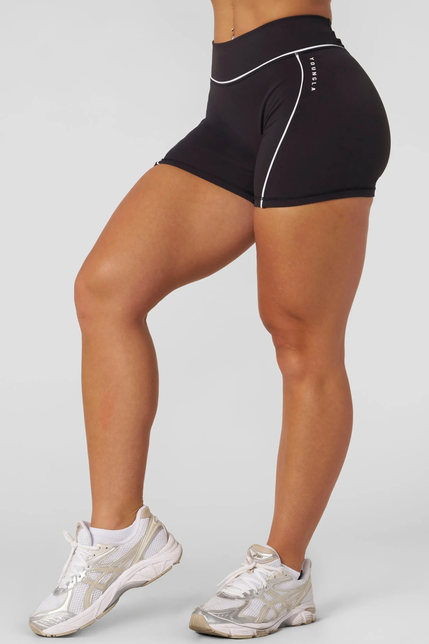 W161 - Elevate outline Shorts 5" New Colors