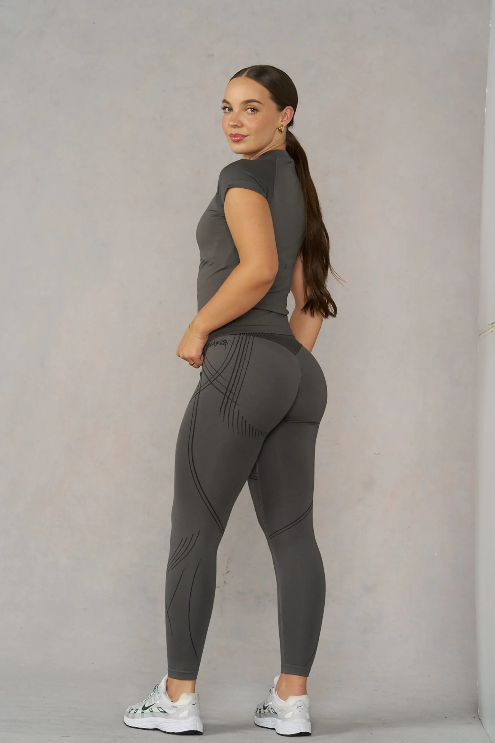 W4326 - Motion Compression Tee