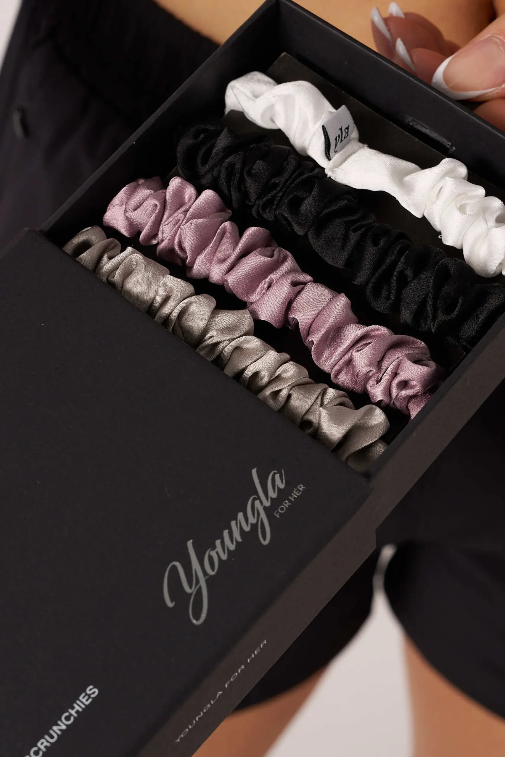W624 Satin Scrunchies