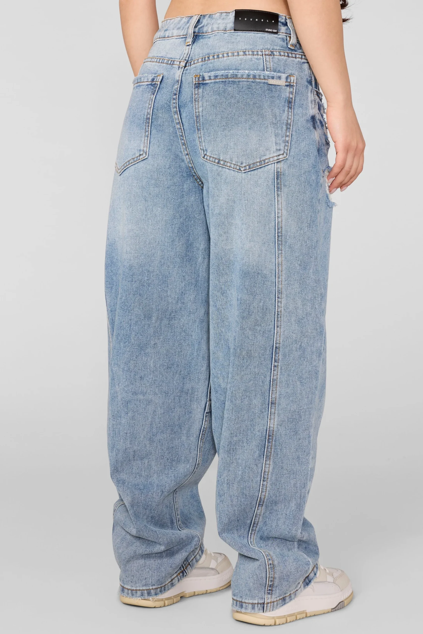 W2182 - Studio Edit Barrel Jeans